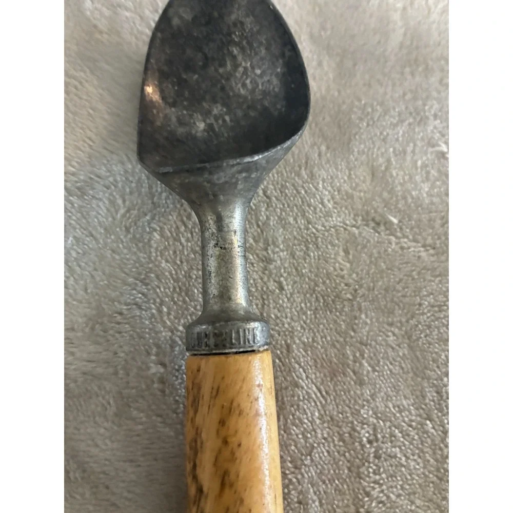 Vintage Sourceline Ice Cream Scoop Wooden Handle Taiwan